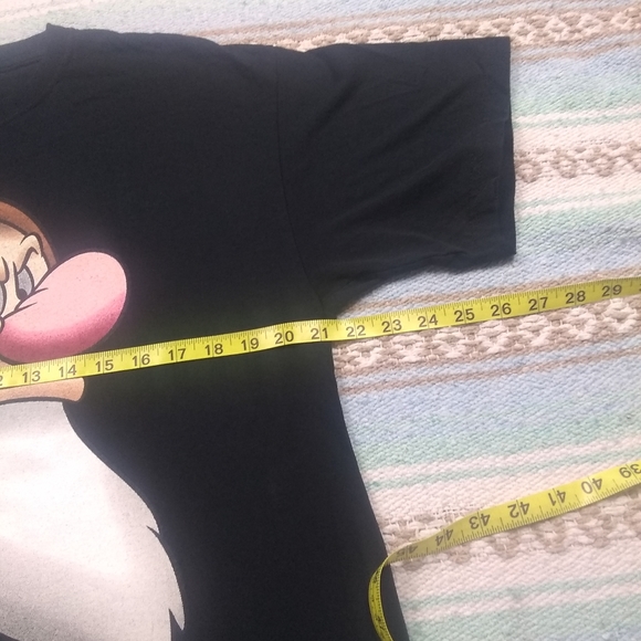 BAH  HUMBUG CHRISTMAS GRAPHIC TEE DISNEY BLACK TAG - Picture 3 of 6